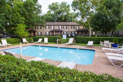 6469 Bordeaux Ave, Dallas TX 75209-5703 exterior