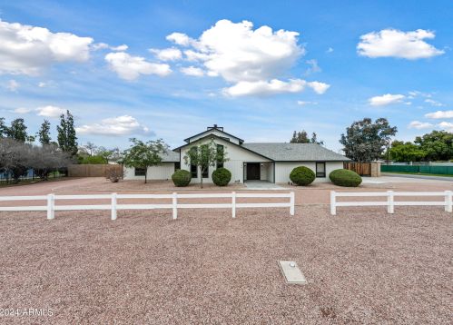 394 Redfield Rd, Chandler AZ 85225-1023 exterior