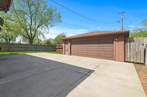 12206 Avers Ave, Chicago IL 60805-1415 exterior