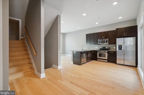 914 Darien St, Philadelphia PA  19147-3907 exterior