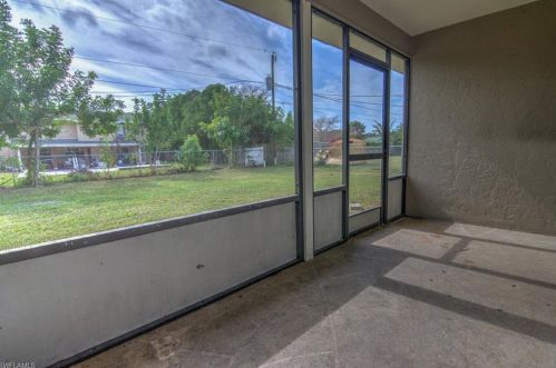 4424 31 Pl, Naples FL 34116-8040 exterior