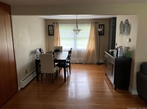 35 Sunnyfield Dr, Windsor, CT 06095-3261