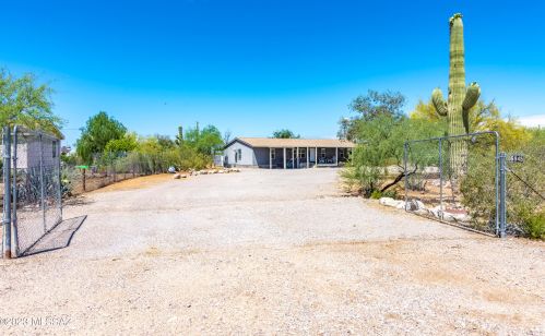 6945 Blue Blvd, Tucson, AZ 85743-9356