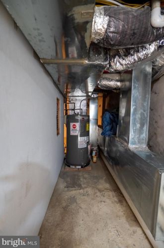 4711 Fowler St, Philadelphia PA 19127-1002 exterior