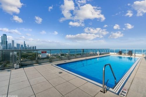 1629 Prairie Ave, Chicago IL 60616-4403 exterior