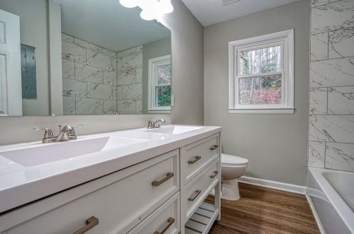 3823 Crosby Dr, Atlanta GA 30331-3432 exterior