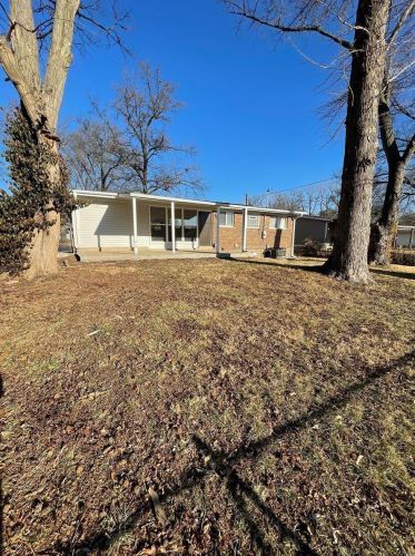 10523 Edgefield Dr, Saint Louis MO 63136-5416 exterior