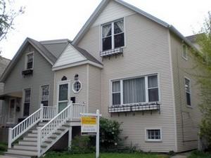 3920 Marshfield Ave, Chicago, IL 60613-2516