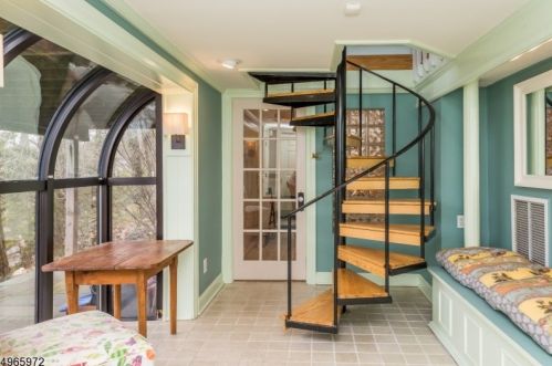 28 Rd, Bloomingdale NJ 07403-1425 exterior