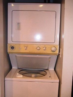 1346 Estes Ave, Chicago IL  60626-5559 exterior