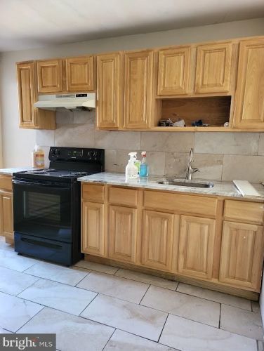 1839 68 St, Philadelphia PA 19142-1322 exterior