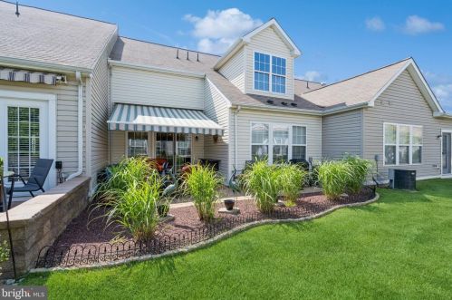 3 Falcon Ct, Trenton NJ 08690-2466 exterior