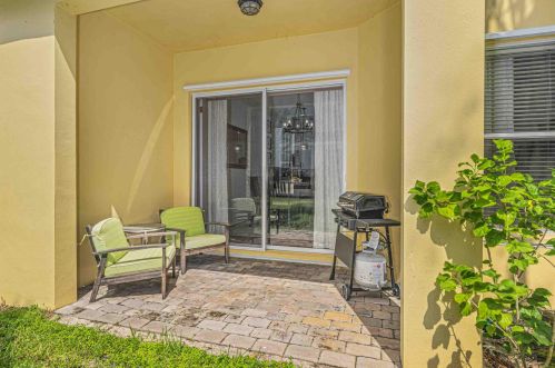 6117 Kendra Ln, Fort Pierce FL 34983-4140 exterior