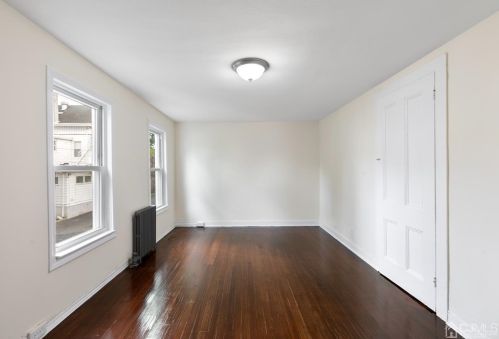 251 Handy St, New Brunswick NJ  08901-2943 exterior