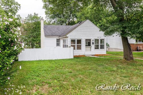 1540 Valley Ave, Grand Rapids, MI 49504-2951