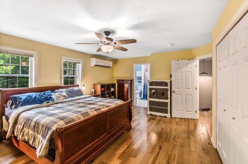 68 Rumford St, Concord NH 03301-3906 exterior