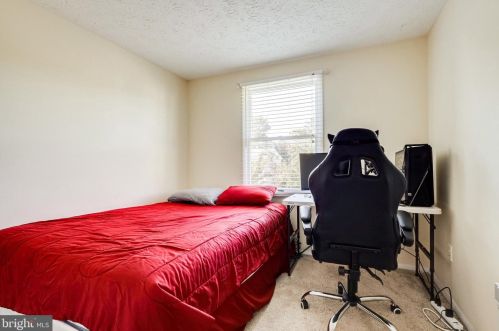 8311 Claremont Wood Dr, Alexandria VA 22309-1895 exterior