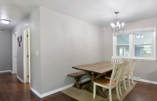 12866 Keith Ave, Waukegan IL 60085-1122 exterior