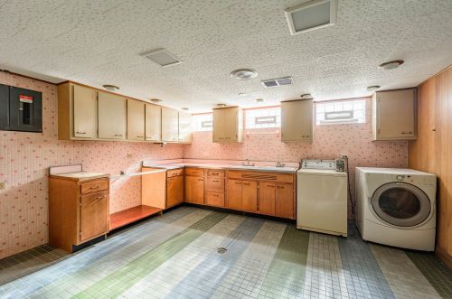 8159 Sacramento, Chicago IL 60655-2302 exterior