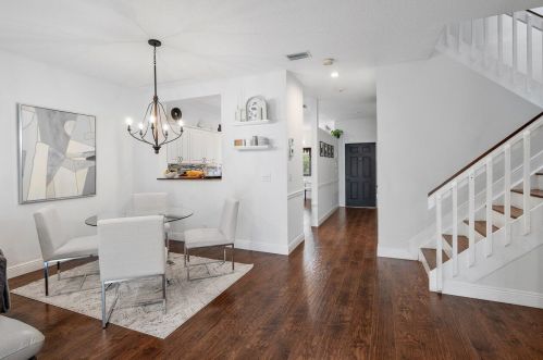 6823 Via Regina, Boca Raton FL 33433-3956 exterior