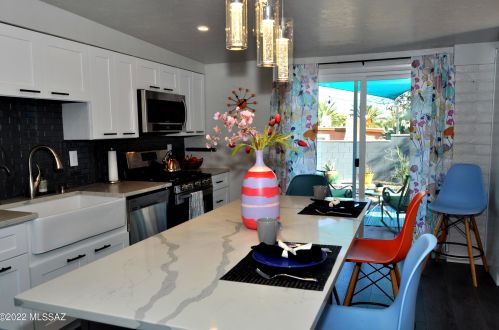 3231 Champlain Ave, Tucson AZ  85730-1942 exterior