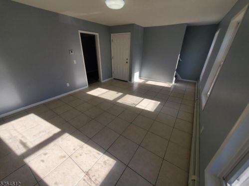 16 Amity St, Paterson NJ 07522-1811 exterior