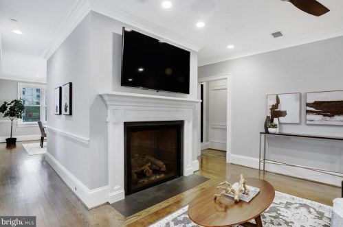 420 3rd St, Washington DC  20003-1930 exterior