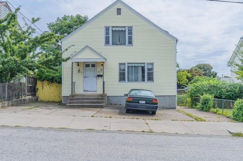 21 King Philip St, Providence, RI 02909-5716