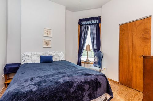 3161 Monroe St, Chicago IL 60624-2545 exterior