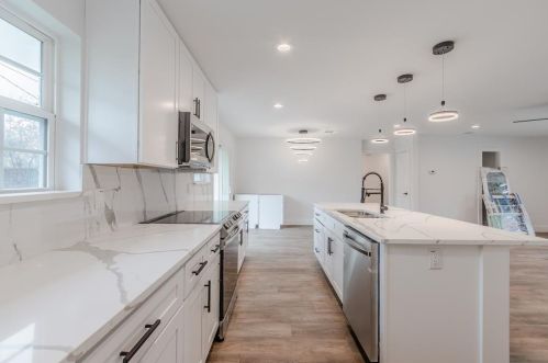 8703 Frst Grn Dr, Dallas TX 75243-4101 exterior