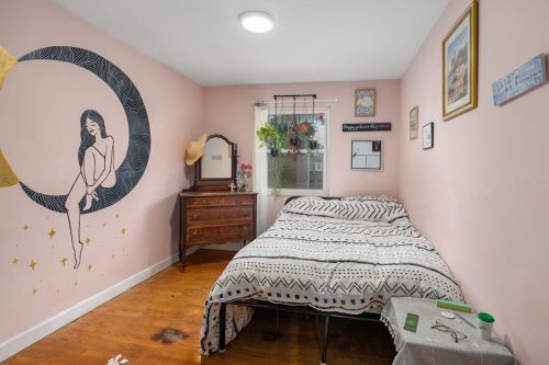 1387 Meadowlane Dr, Grand Rapids MI 49508-4655 exterior