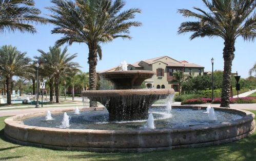 9102 Chula Vista St, Naples FL 11302-3265 exterior