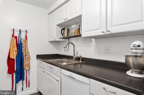 540 Gln Ct, Glen Burnie MD 21061-4733 exterior