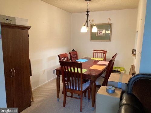 5 Poillon Ct, Trenton, NJ 08648-2656