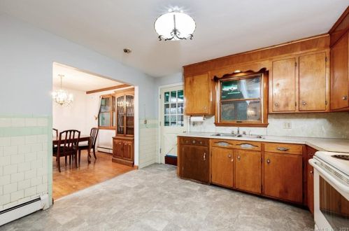 41 Waterman St, Killingly CT 06239-4241 exterior