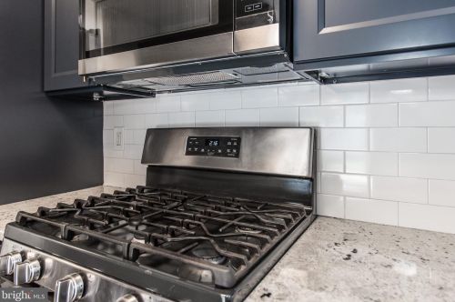 1915 Franklin St, Philadelphia PA 19122-2015 exterior