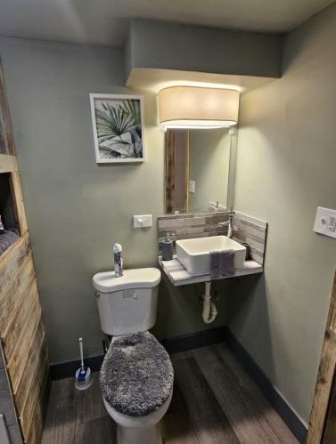 3204 40, Milwaukee WI 53215-4025 exterior