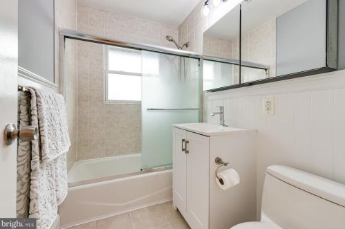 116 Gladden St, Alexandria VA 22304-2402 exterior