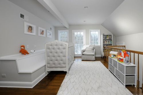 544 North St, Greenwich CT 06830-3450 exterior