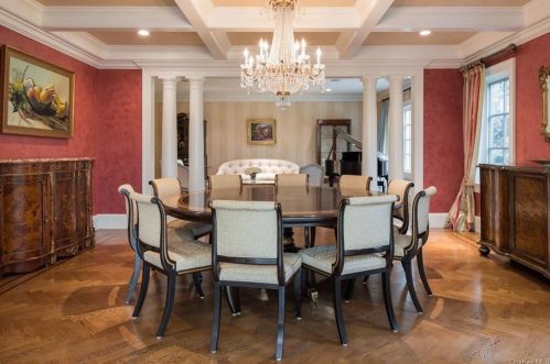 26 Day Rd, Armonk NY 10504-2408 exterior