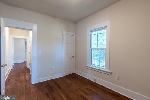 1611 25th St, Washington DC 20020-5361 exterior