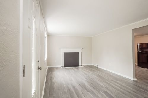 1140 Raven Dr, Pittsburgh PA  15243-1240 exterior