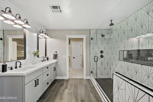 4225 34th Pl, Phoenix AZ  85018-4737 exterior