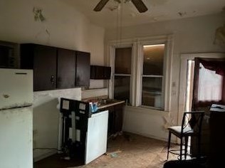 37 Elizabeth St, Pittsburgh PA 15207-1821 exterior