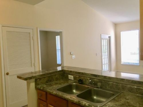 10530 Villa View Cir, Tampa, FL 33647-2599