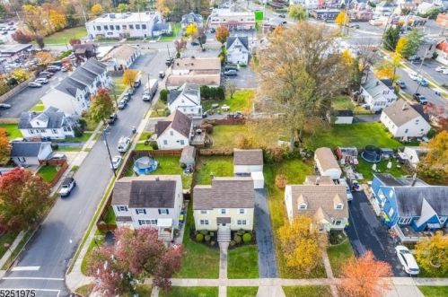 306 Maple Ave, Bound Brk, NJ 08805-1343