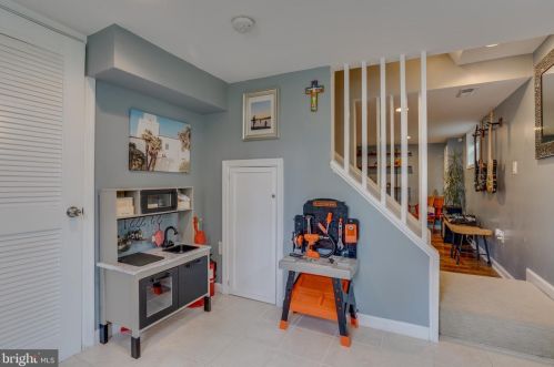 2813 Memorial St, Alexandria VA  22306-1743 exterior