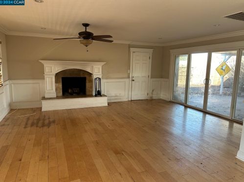 2304 6th St, Concord CA  94519-2103 exterior