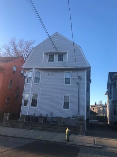 33 Marlborough Ave, Providence RI  02907-1218 exterior