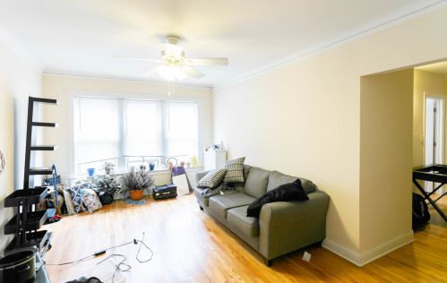 7644 Greenview Ave, Chicago, IL 60626-1281